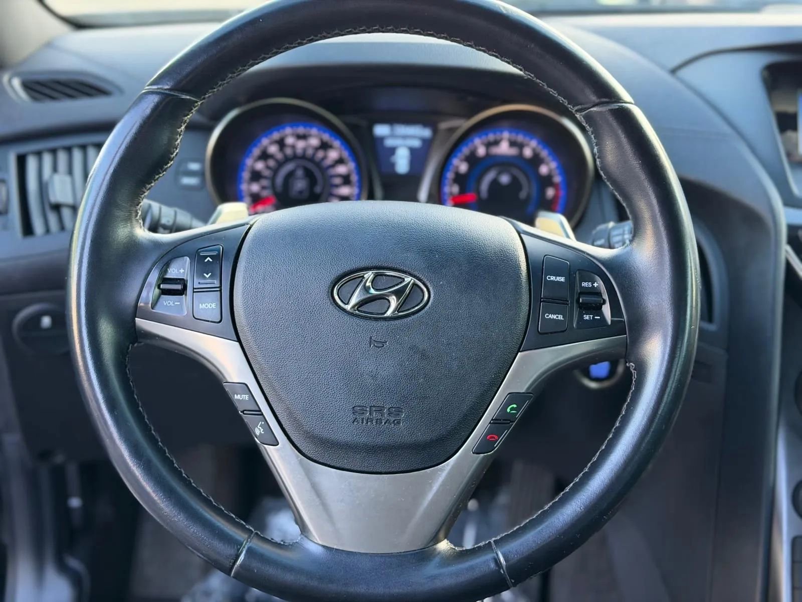 Used 2015 Hyundai Genesis 3.8 image 13