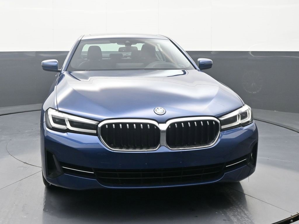 Used 2023 BMW 530e xDrive w/ Premium Package image 2