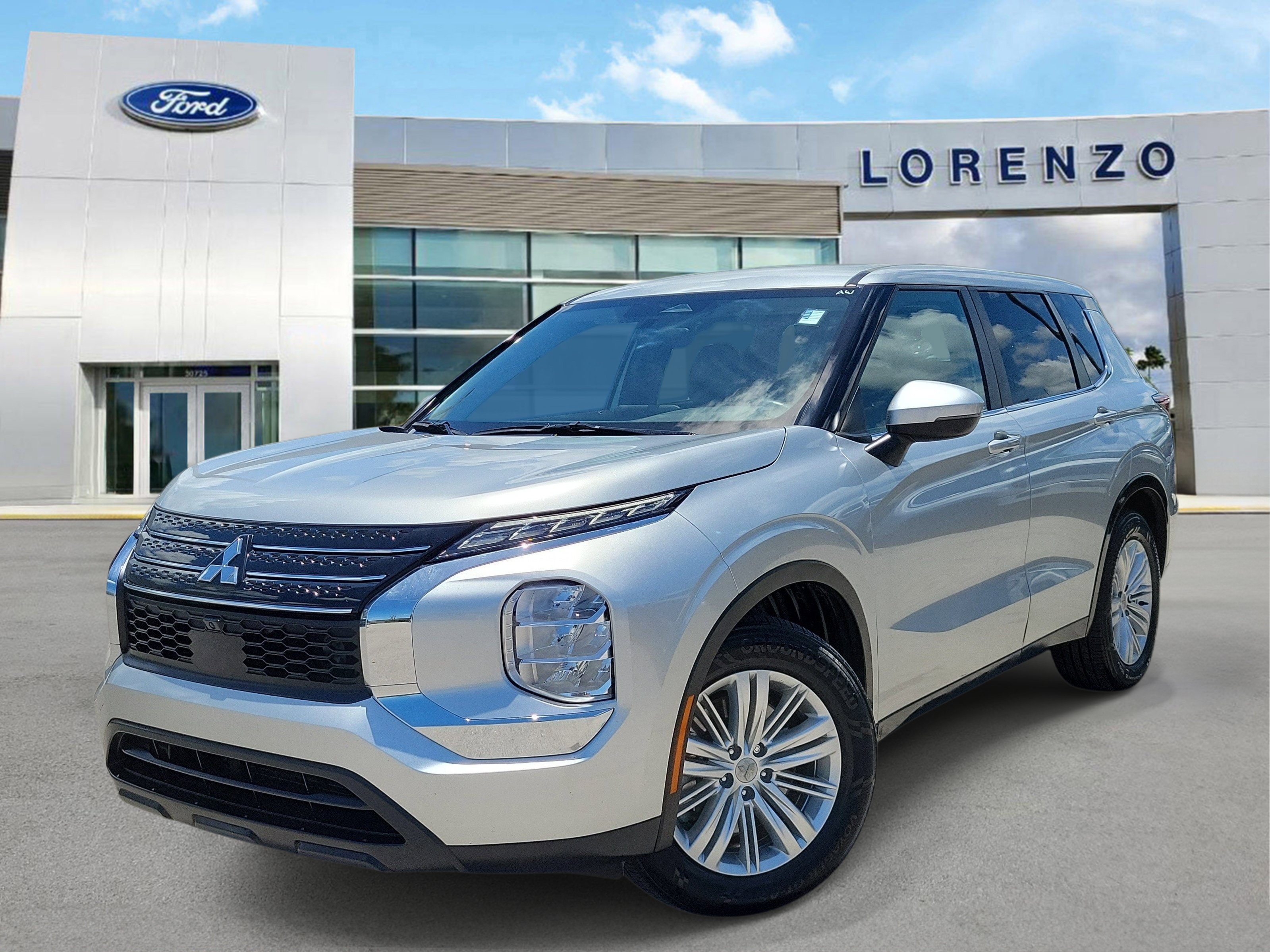 Used 2024 Mitsubishi Outlander ES