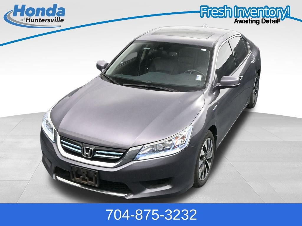 Used 2015 Honda Accord Touring image 16