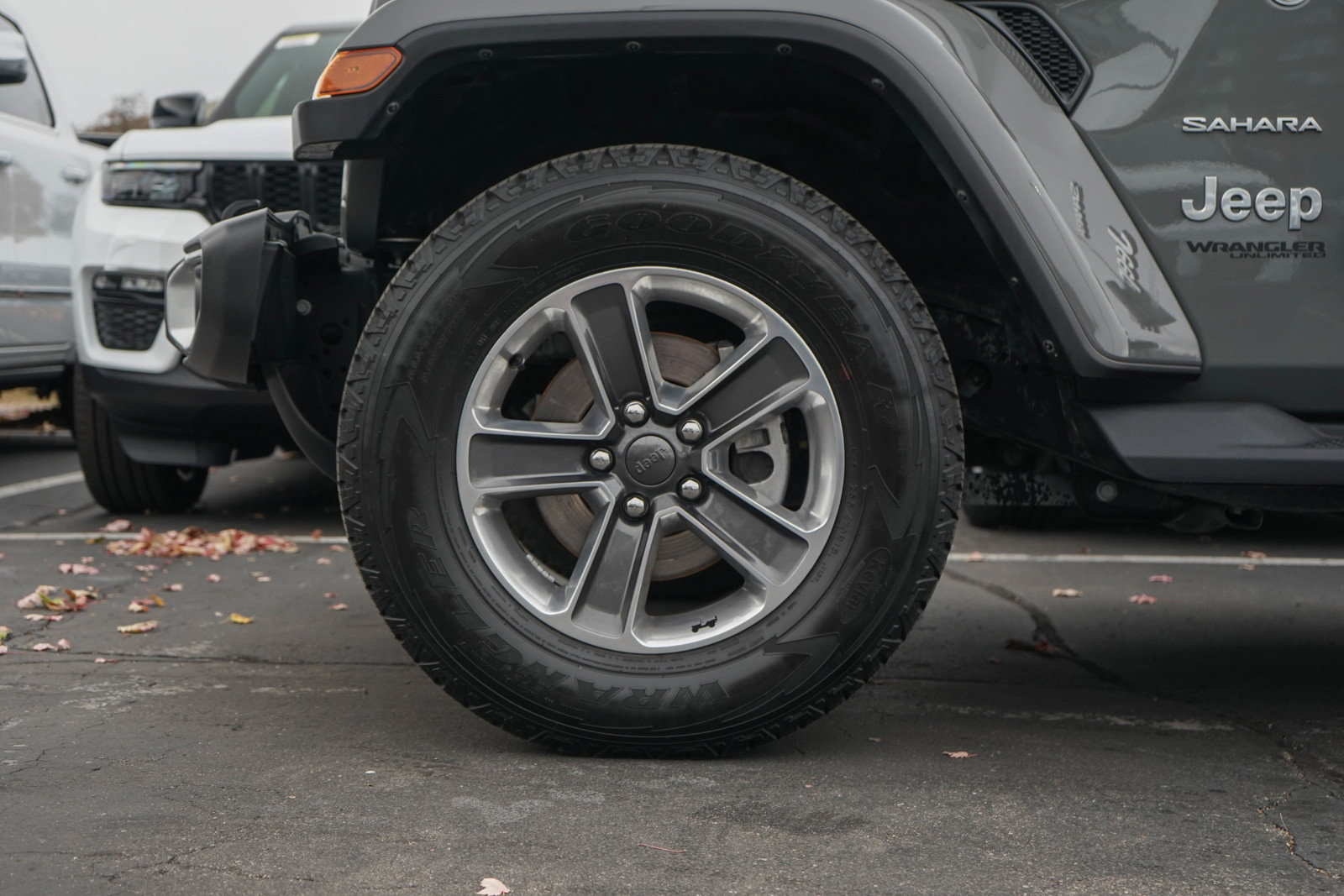 Used 2022 Jeep Wrangler Unlimited Sahara w/ Cold Weather Group image 10