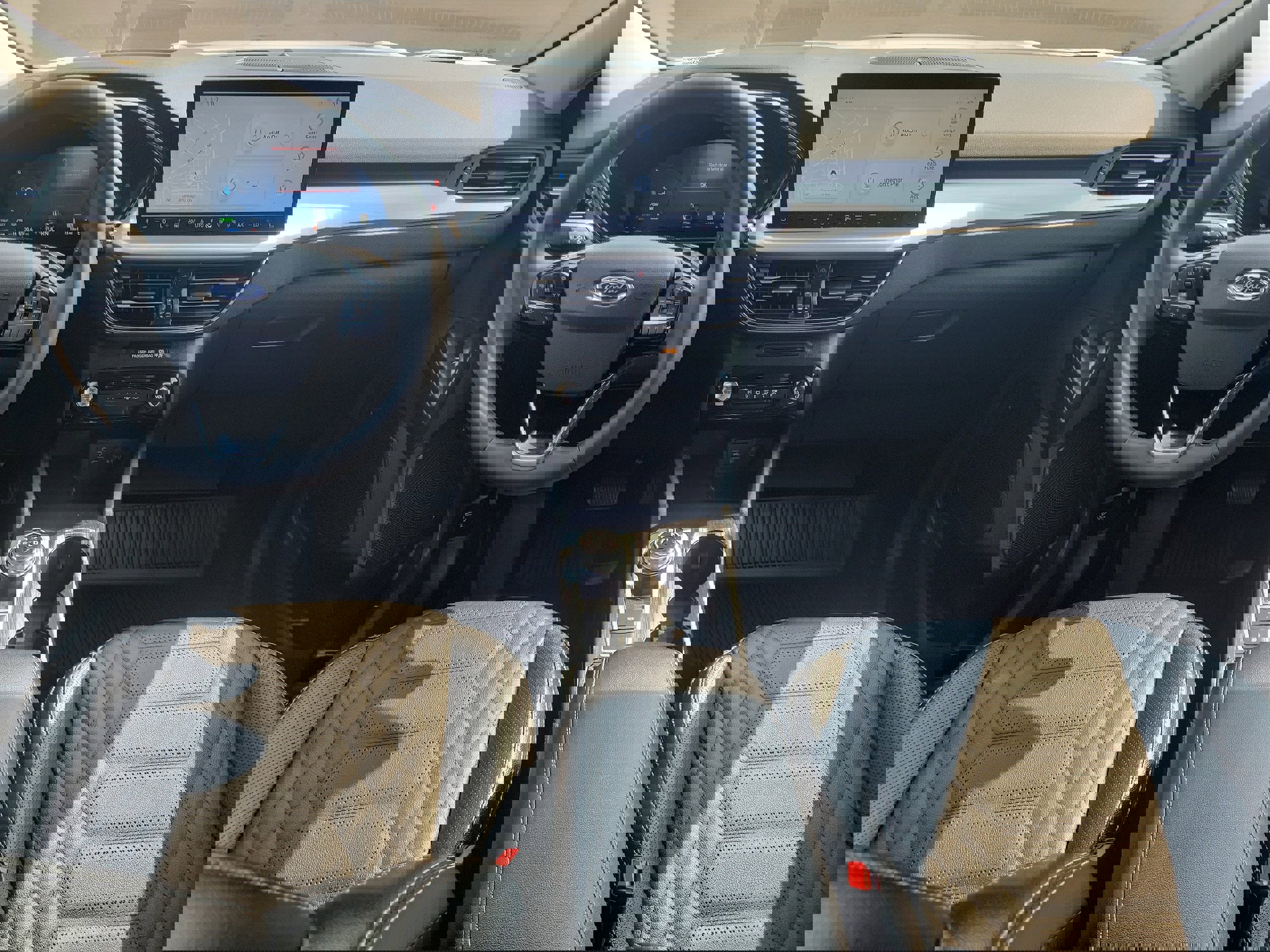 Used 2023 Ford Escape Platinum w/ Premium Technology Package image 12