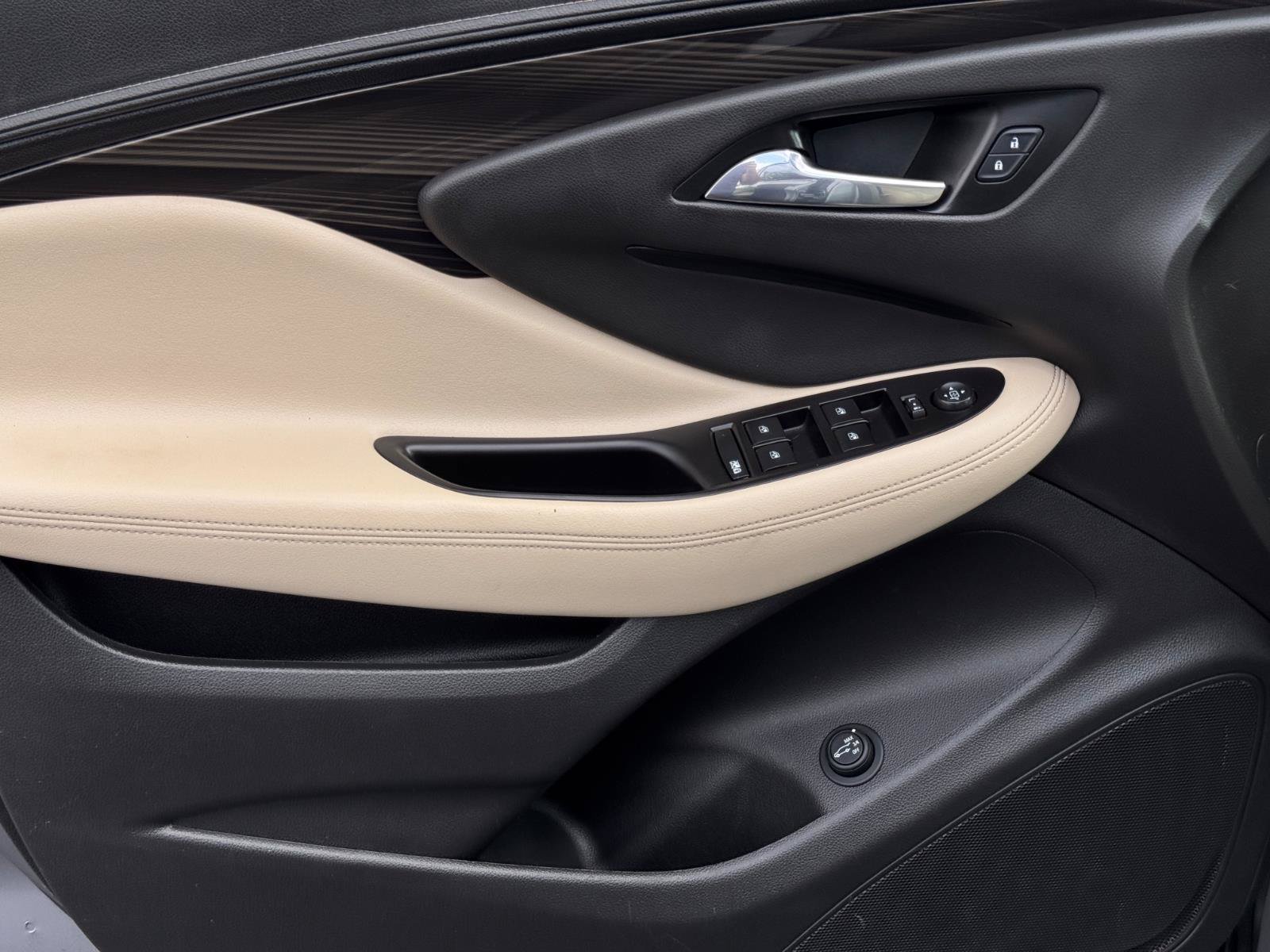 Used 2019 Buick Envision Preferred FWD image 14