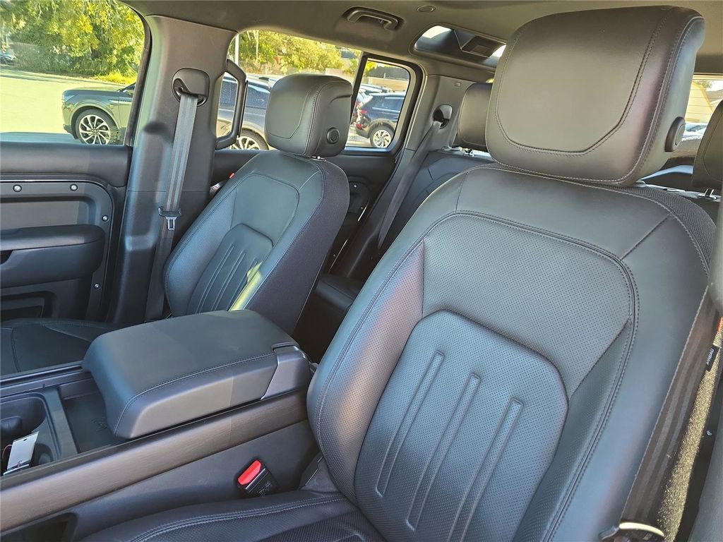 Used 2021 Land Rover Defender 110 X image 16