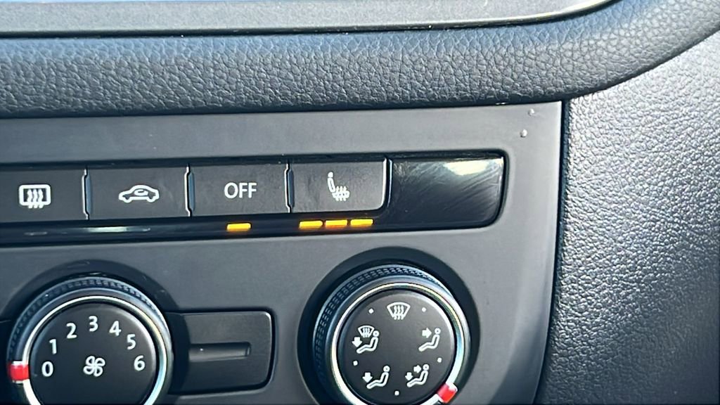 Used 2016 Volkswagen Tiguan S image 21