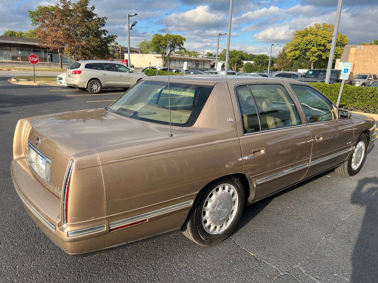 Used 1999 Cadillac De Ville w/ Comfort/Convenience Pkg image 13