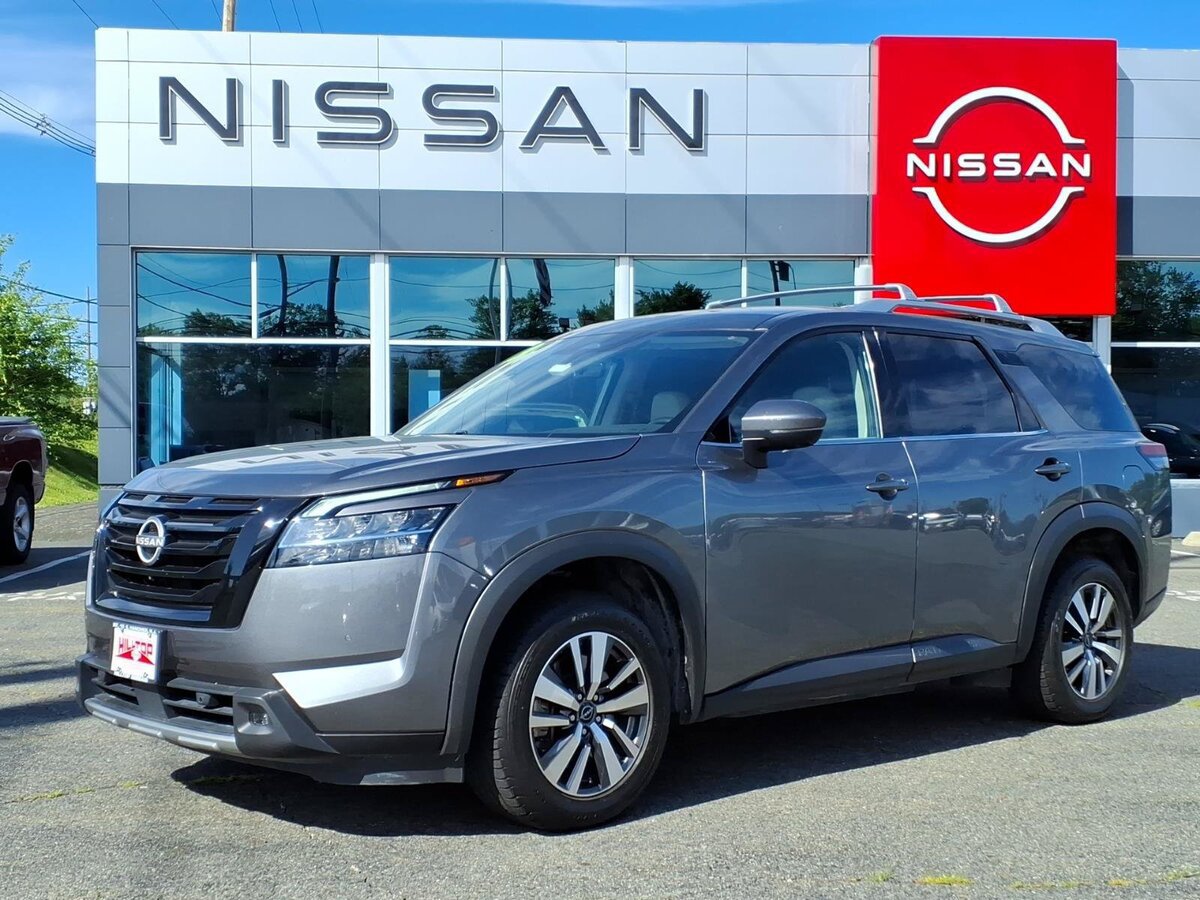Used 2023 Nissan Pathfinder SL w/ Lighting Package (N92) AWD/4WD image 1