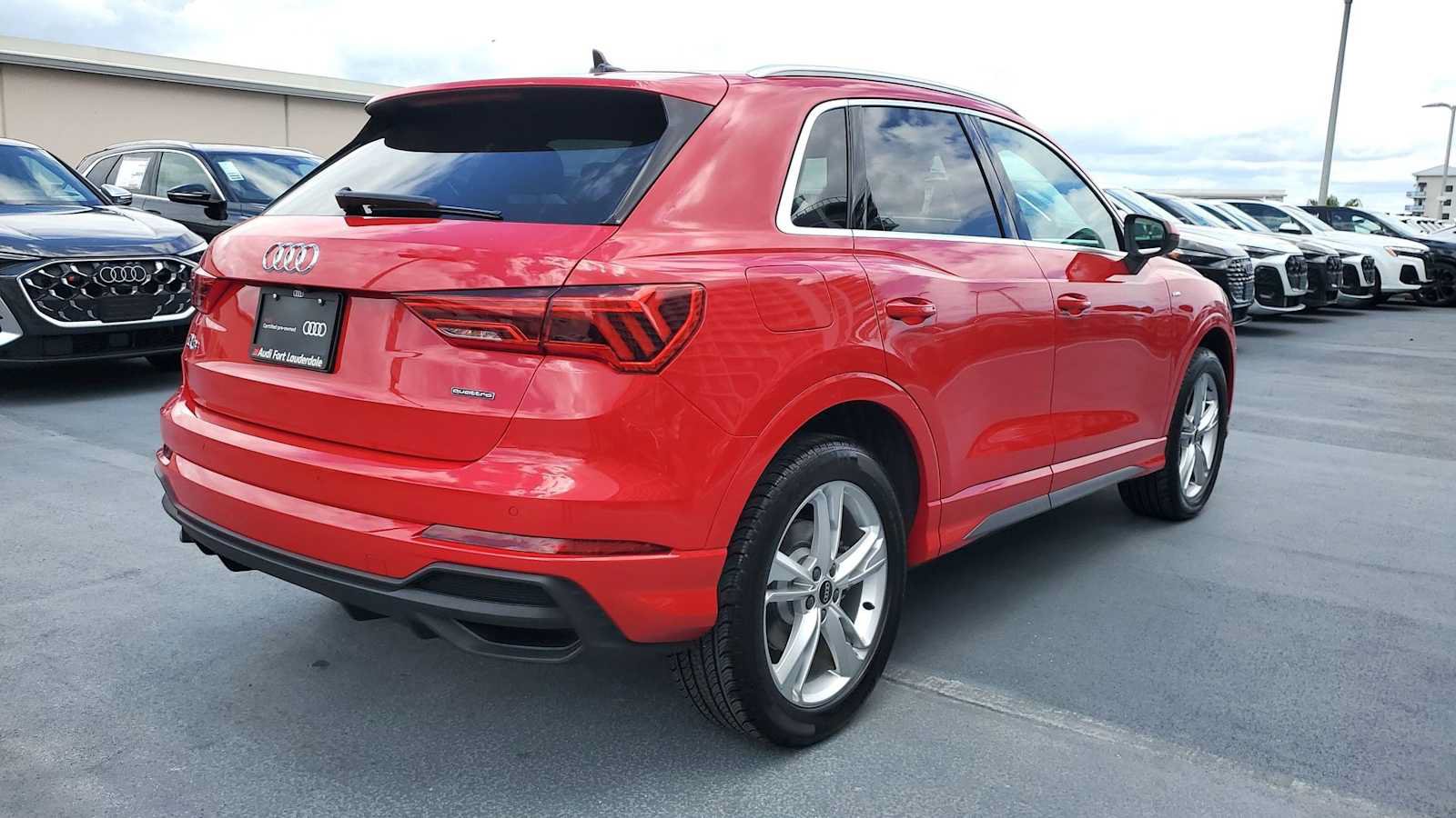Certified 2023 Audi Q3 2.0T Premium w/ Convenience Package AWD/4WD image 6