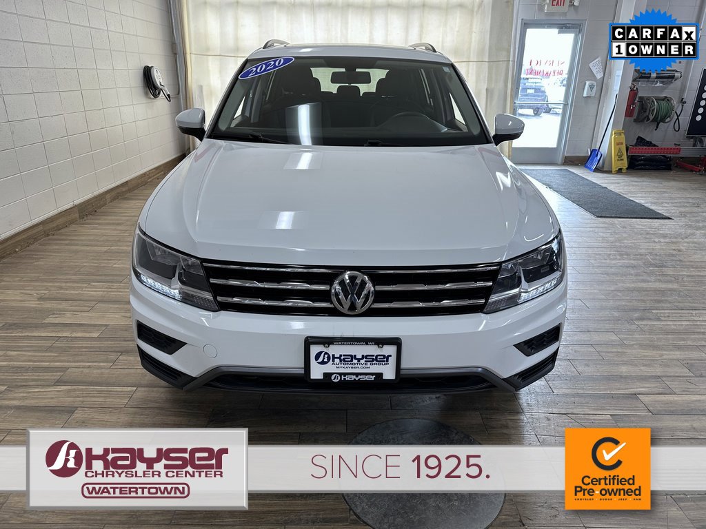 Used 2020 Volkswagen Tiguan SE w/ Panoramic Sunroof Package image 7