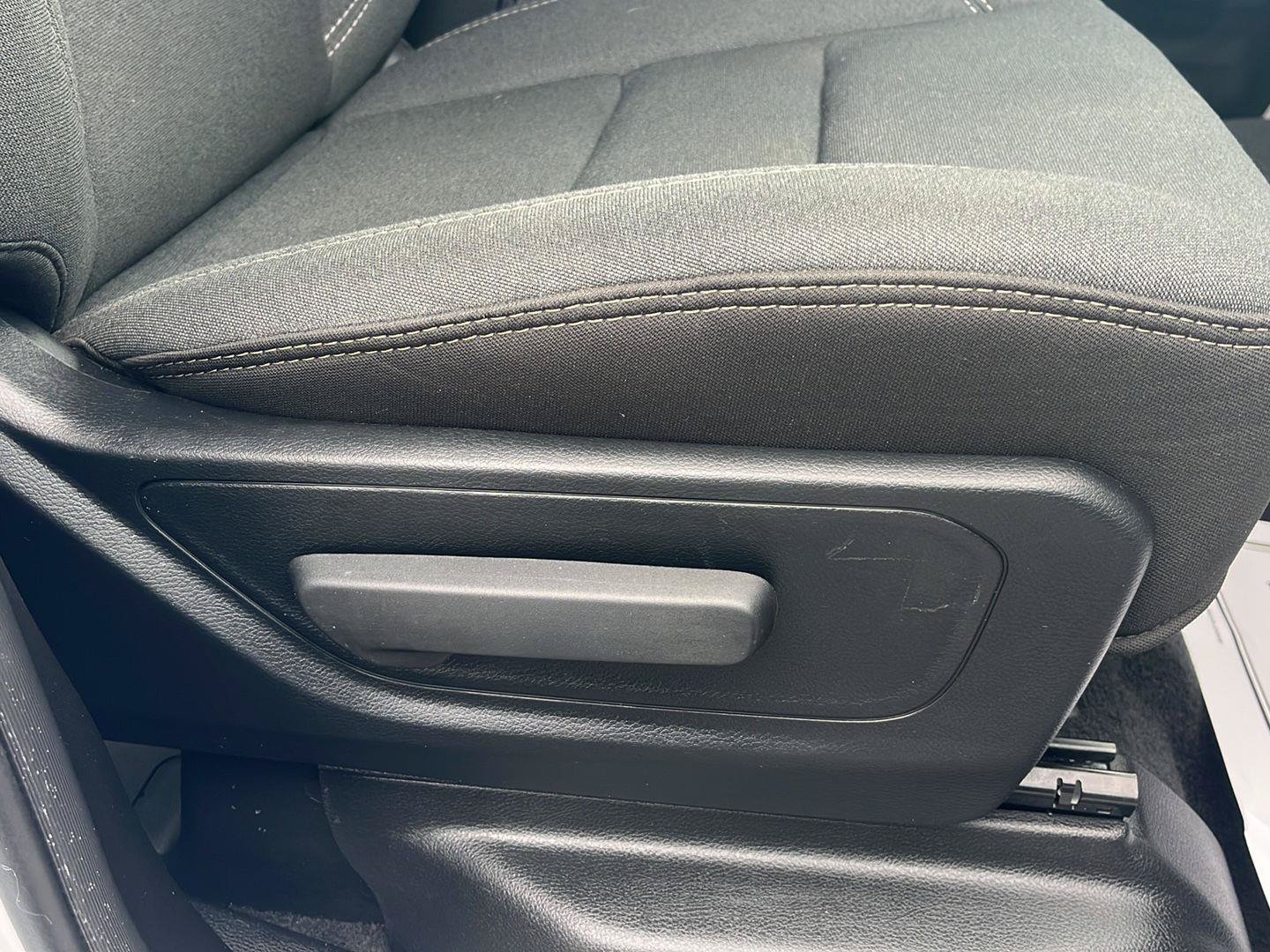 Used 2025 RAM 1500 Big Horn AWD/4WD image 33