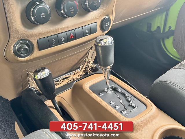 Used 2012 Jeep Wrangler Rubicon w/ PWR Convenience Group AWD/4WD image 15