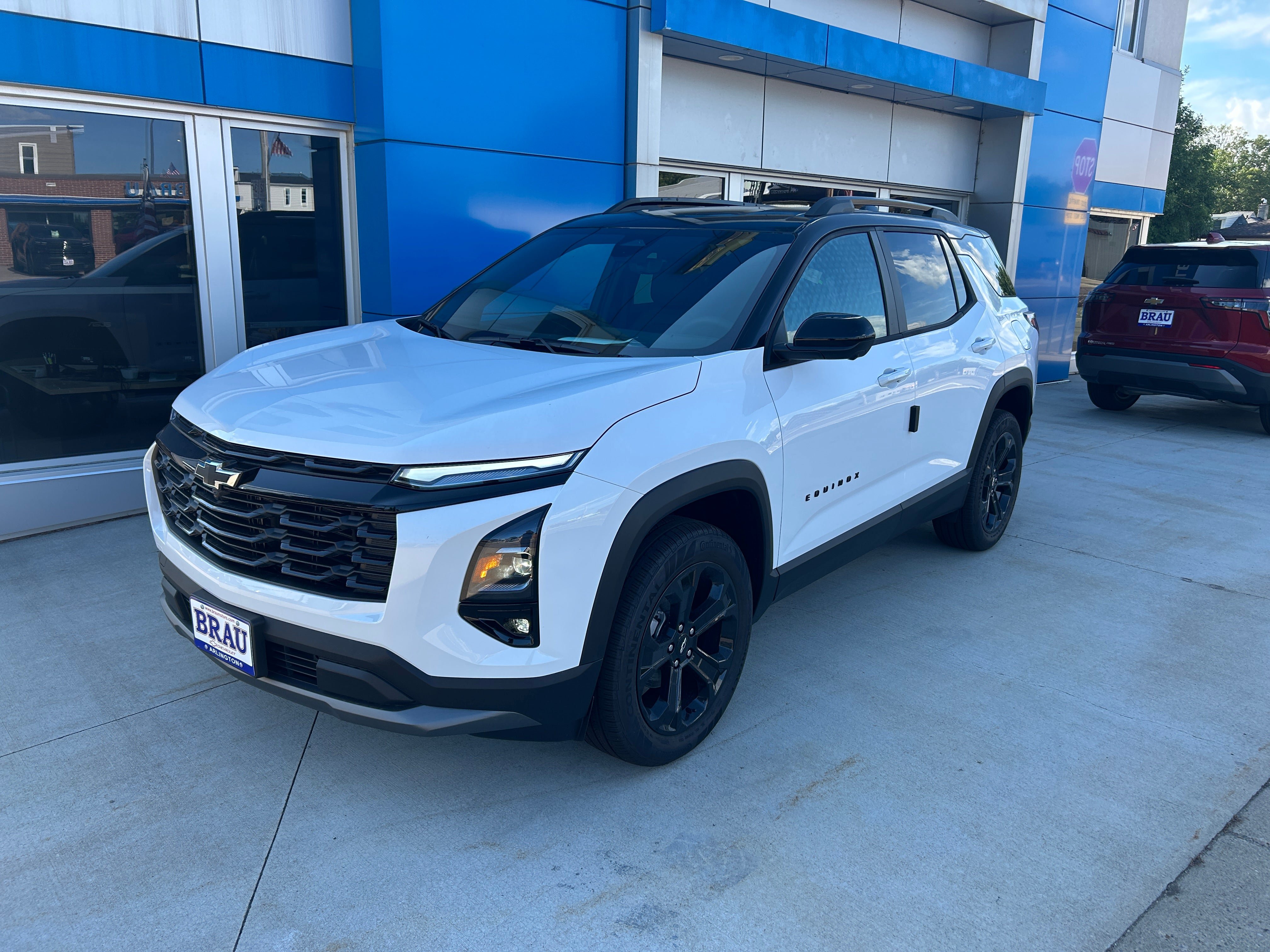 New 2027 Chevrolet Equinox LT w/ Convenience Package II AWD/4WD image 2