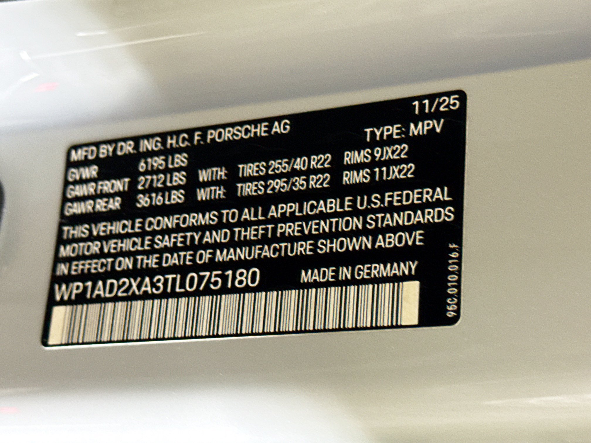 Certified 2026 Porsche Macan Electric RWD image 43