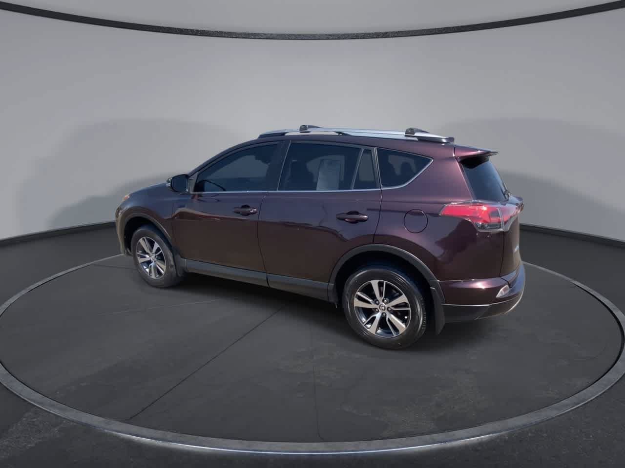 Certified 2018 Toyota RAV4 XLE AWD/4WD image 6