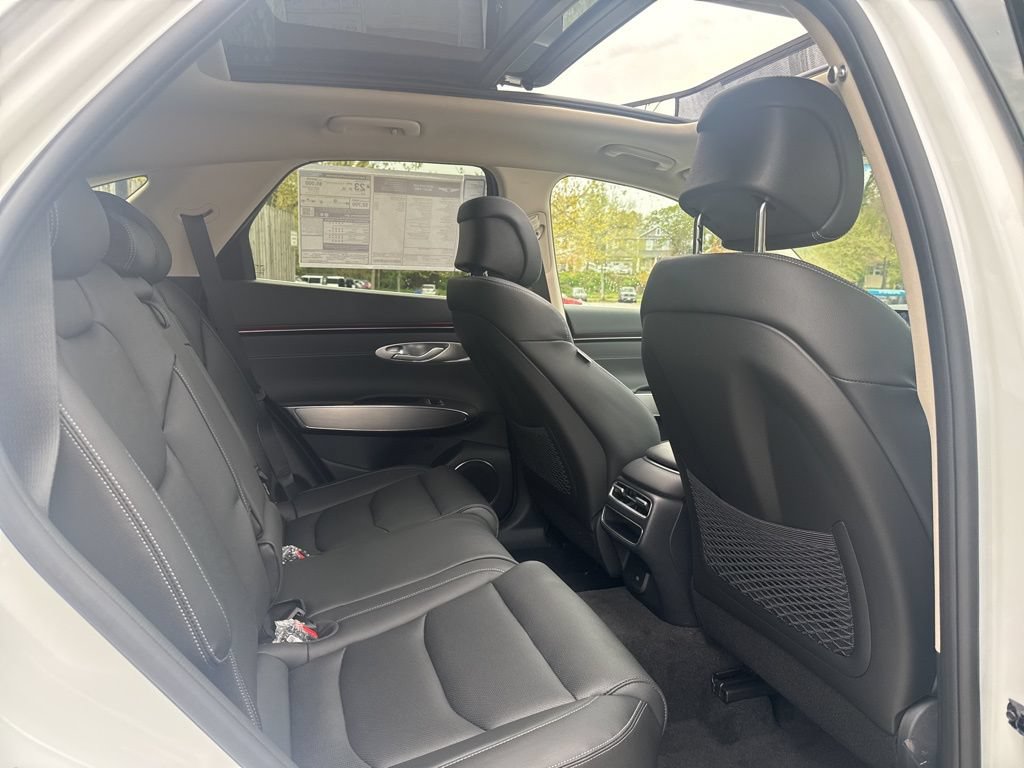New 2026 Genesis GV70 2.5T Select AWD/4WD image 32
