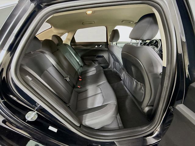 Used 2022 Kia K5 LXS image 24