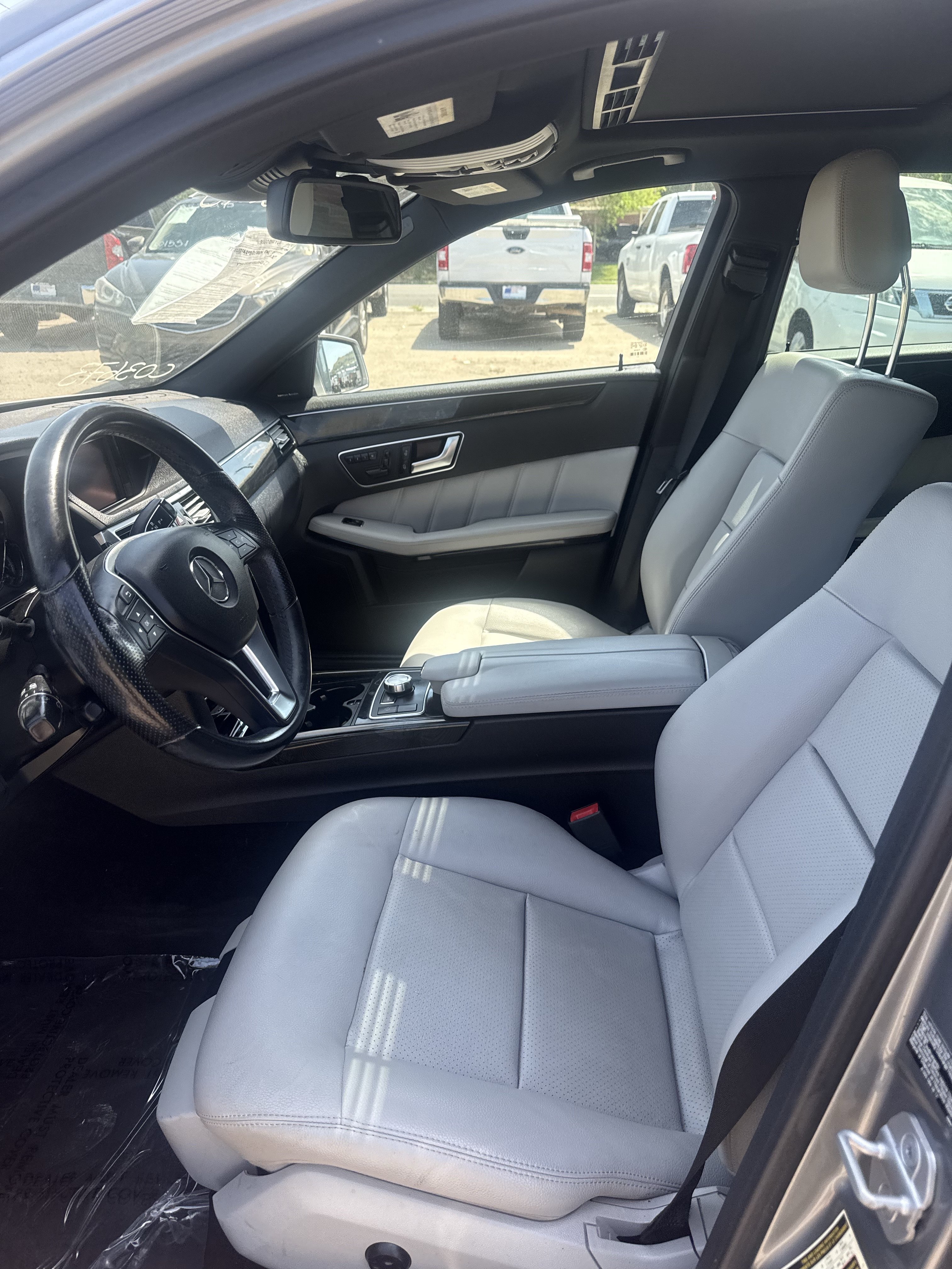 Used 2013 Mercedes-Benz E 350 BlueTEC Sedan image 11