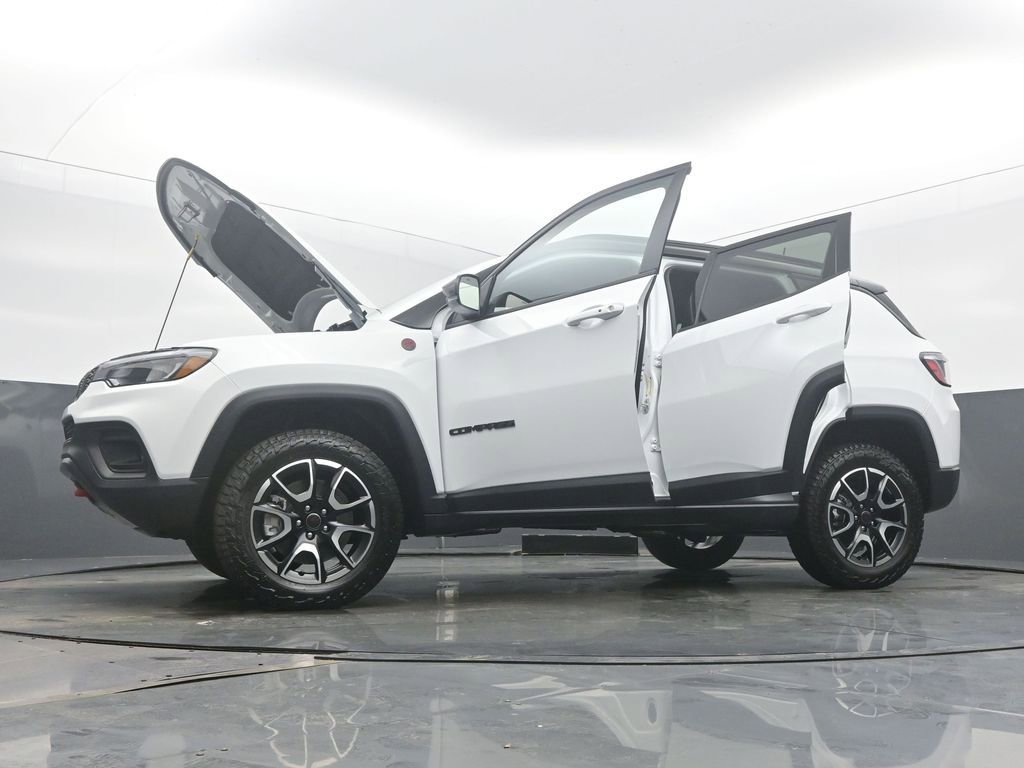 New 2026 Jeep Compass Trailhawk image 59