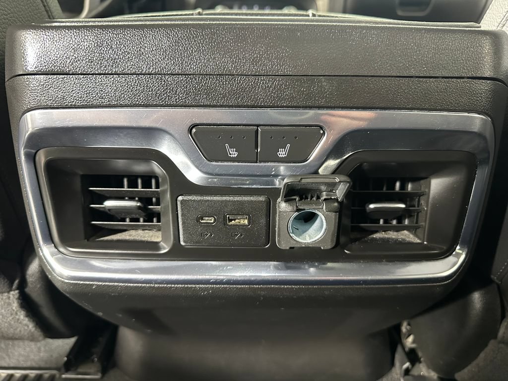 Used 2021 GMC Sierra 3500 Denali w/ Denali Ultimate Package AWD/4WD image 21