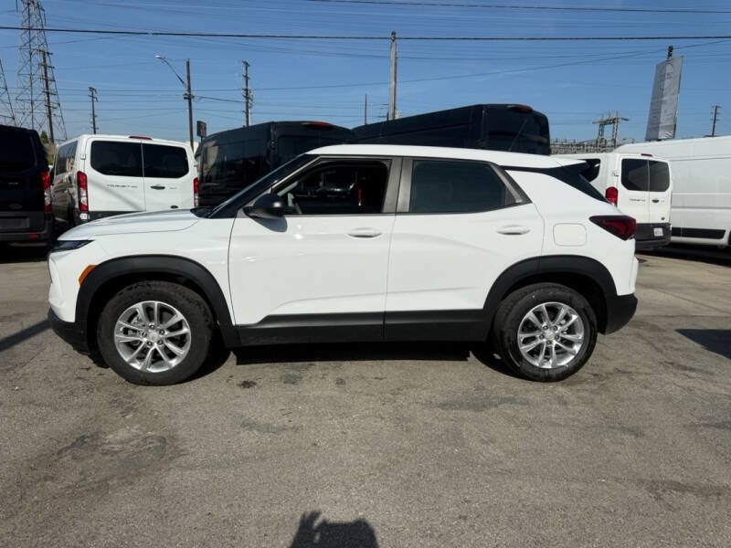 Used 2025 Chevrolet TrailBlazer LS FWD image 4