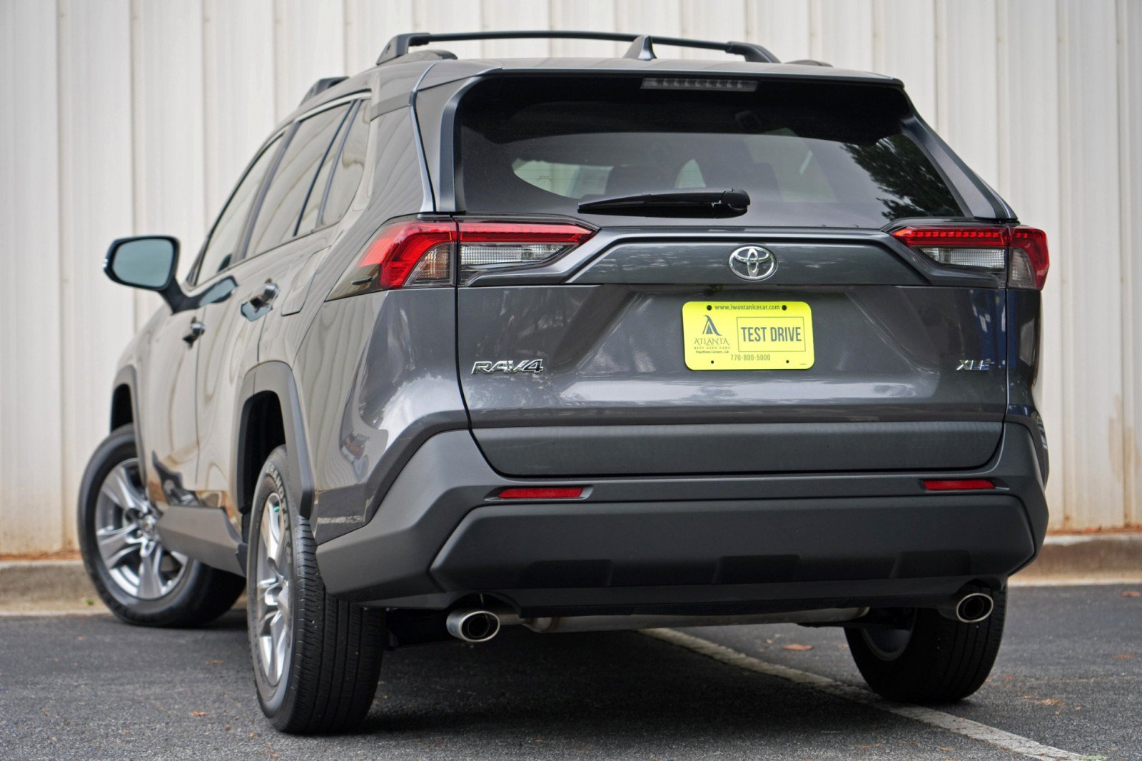 Used 2024 Toyota RAV4 XLE FWD image 5