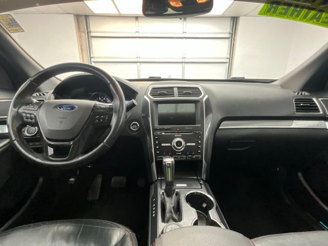 Used 2017 Ford Explorer Sport w/ Equipment Group 401A AWD/4WD image 4