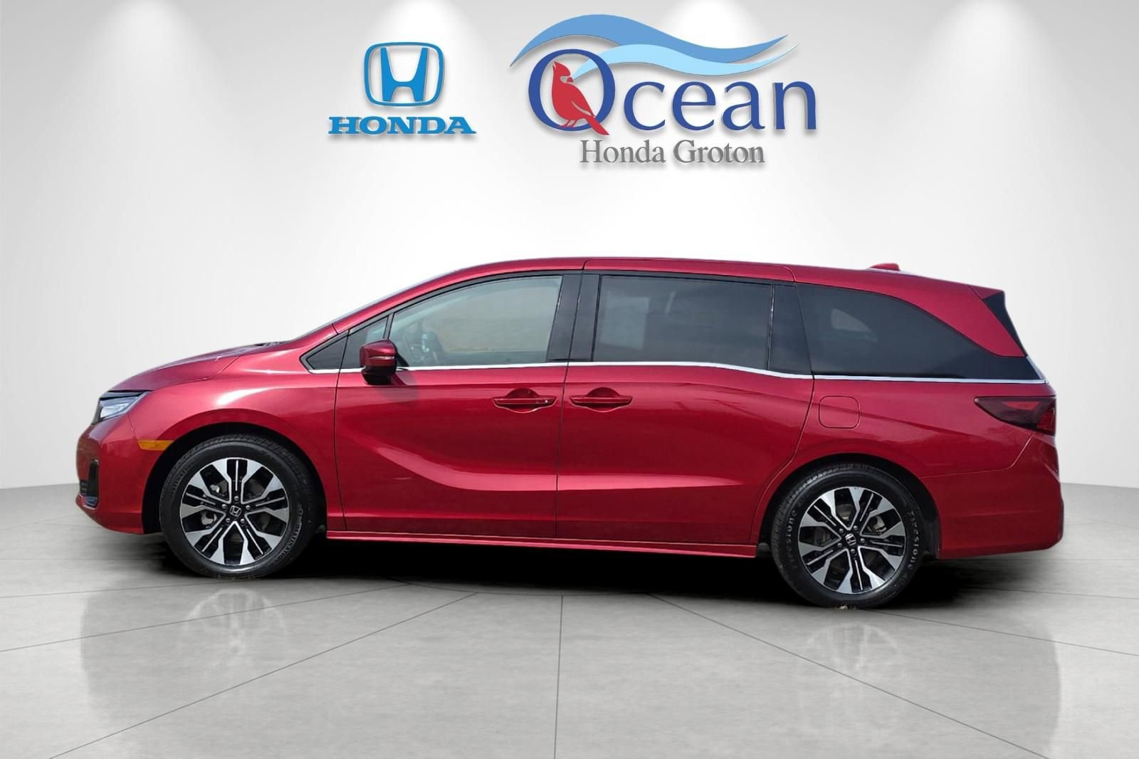 Used 2025 Honda Odyssey Elite image 6