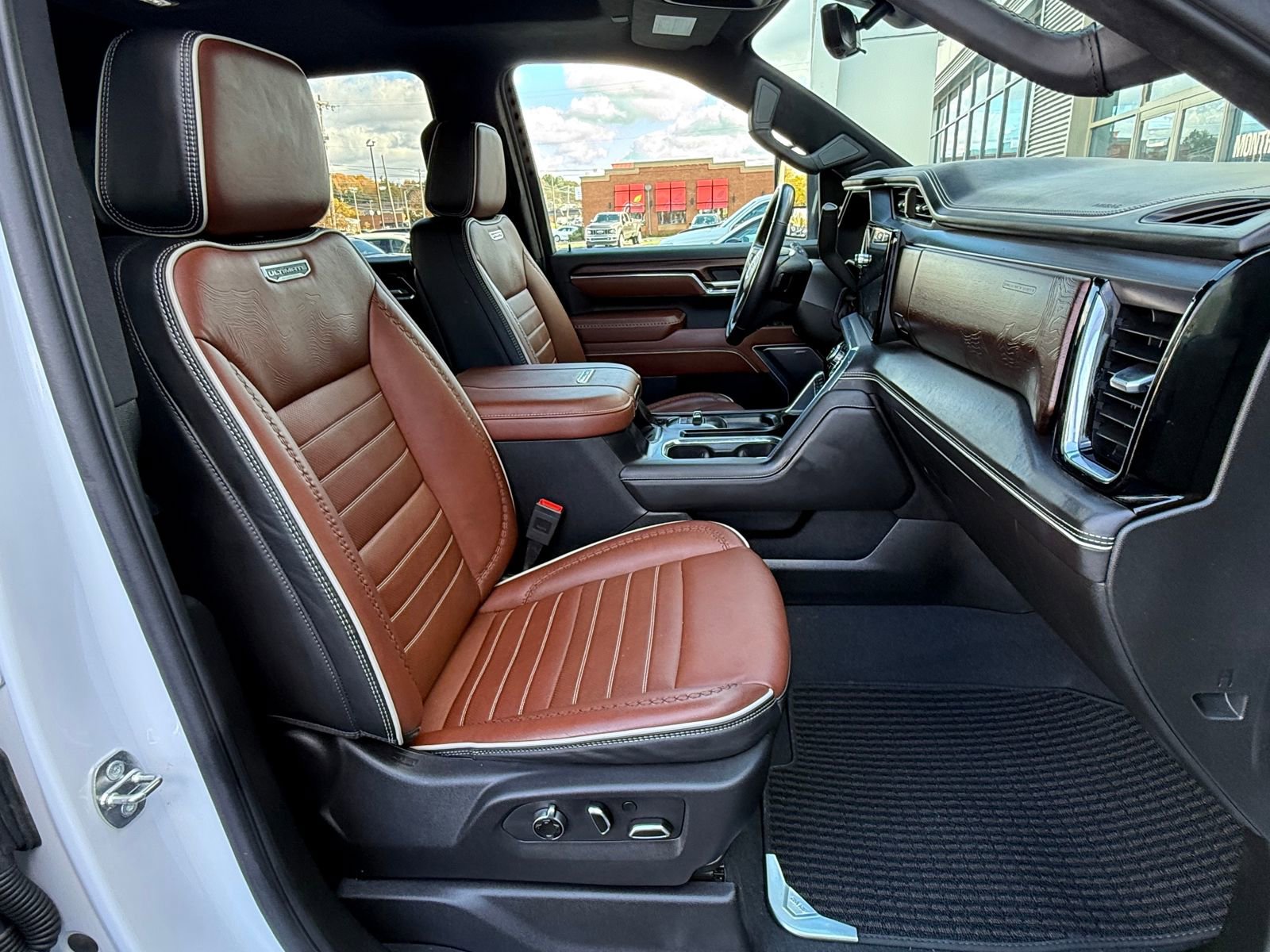 Used 2024 GMC Sierra 2500 Denali Ultimate w/ Max Trailering Package image 16