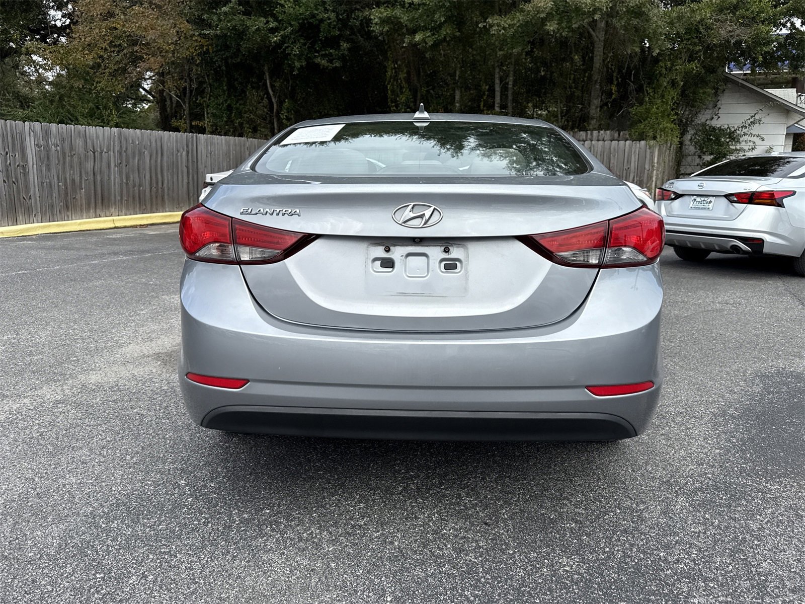 Used 2016 Hyundai Elantra SE w/ Option Group 02 image 4