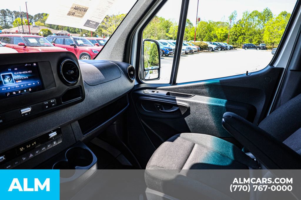 Used 2024 Mercedes-Benz Sprinter 2500 image 46