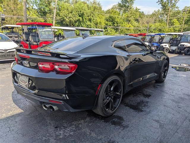 Used 2023 Chevrolet Camaro LT w/ Technology Package image 5