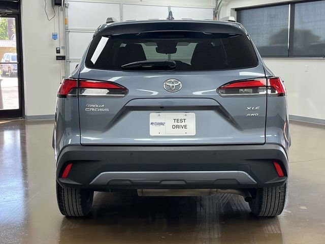 Used 2024 Toyota Corolla Cross XLE image 7