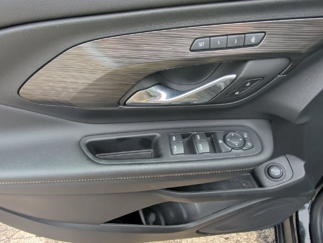 Used 2023 GMC Terrain SLT w/ LPO, Floor Liner Package FWD image 31