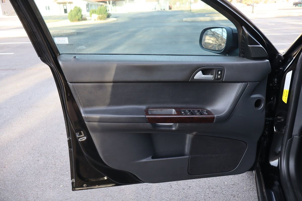 Used 2007 Volvo V50 2.4i image 23