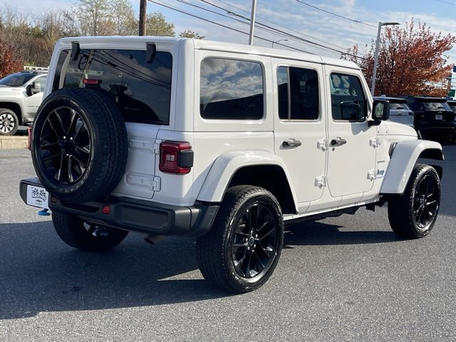 Used 2024 Jeep Wrangler Unlimited Sahara image 17