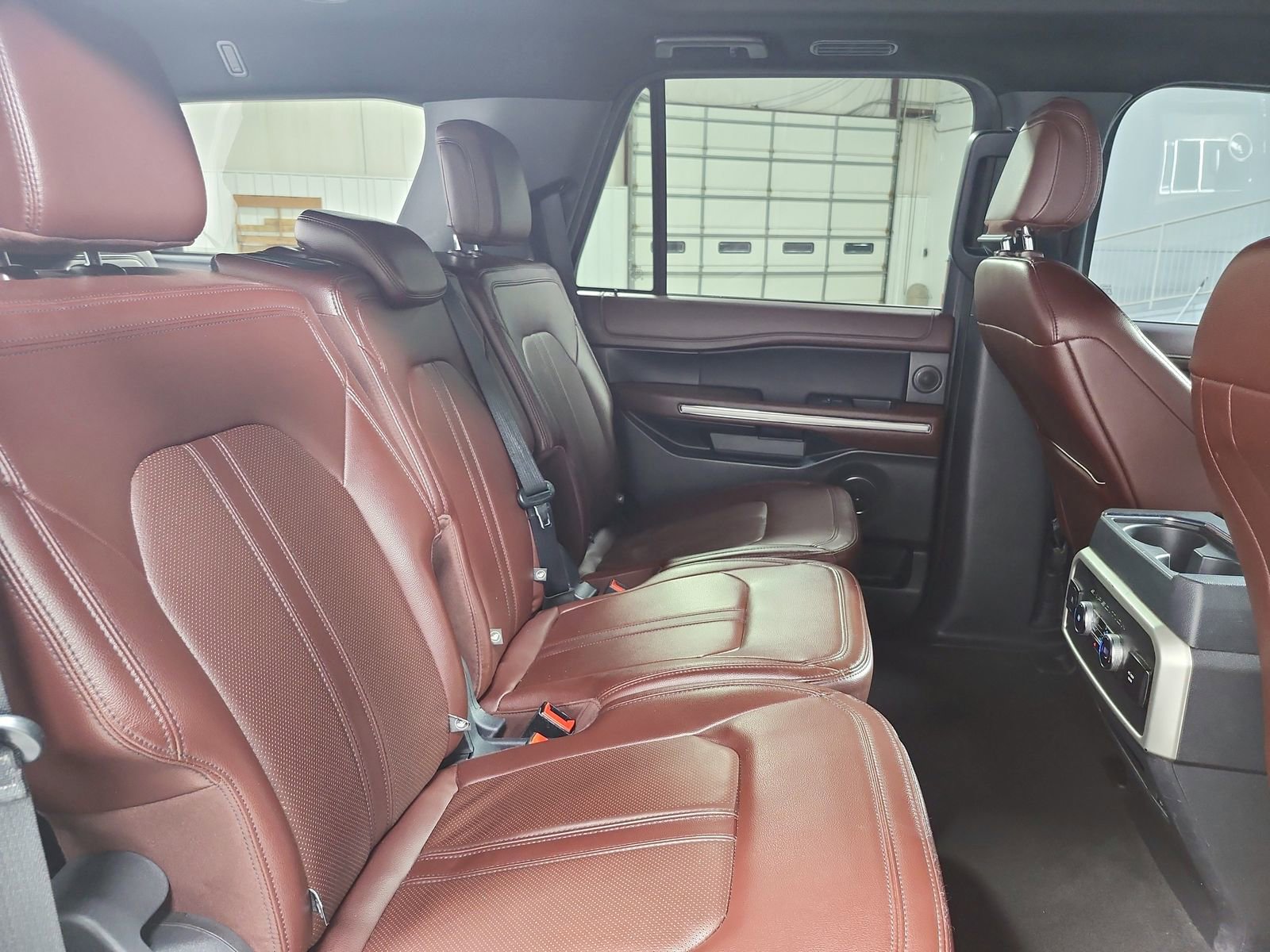 Used 2024 Ford Expedition Limited image 46