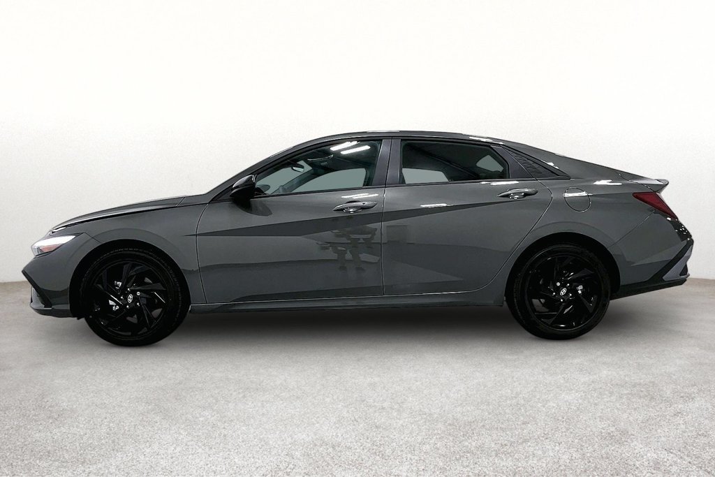 New 2026 Hyundai Elantra SEL Sport FWD image 6