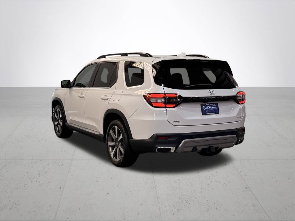 Used 2025 Honda Pilot Elite image 14