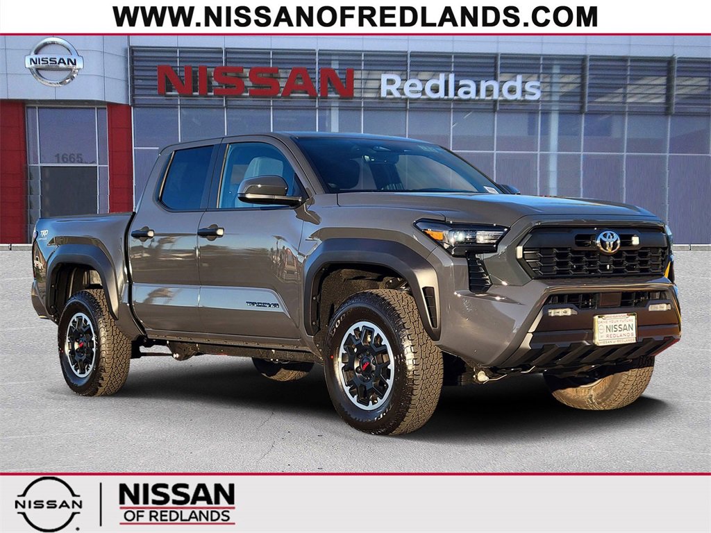 Used 2025 Toyota Tacoma TRD Off-Road image 1