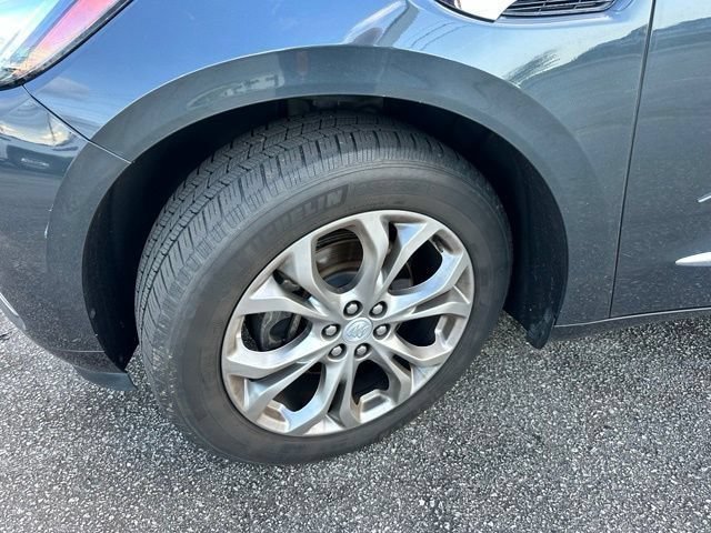 Used 2019 Buick Enclave Avenir w/ Avenir Technology Package AWD/4WD image 8