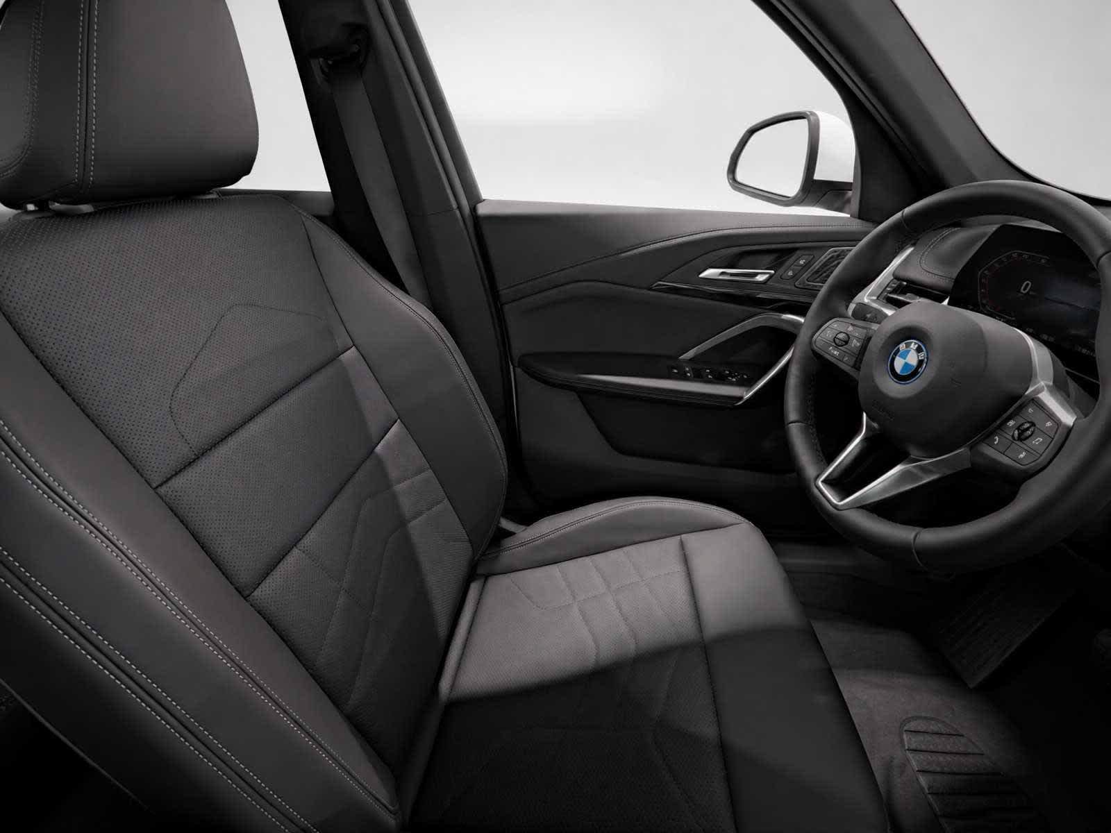 New 2026 BMW X1 xDrive28i w/ Technology Package AWD/4WD image 11