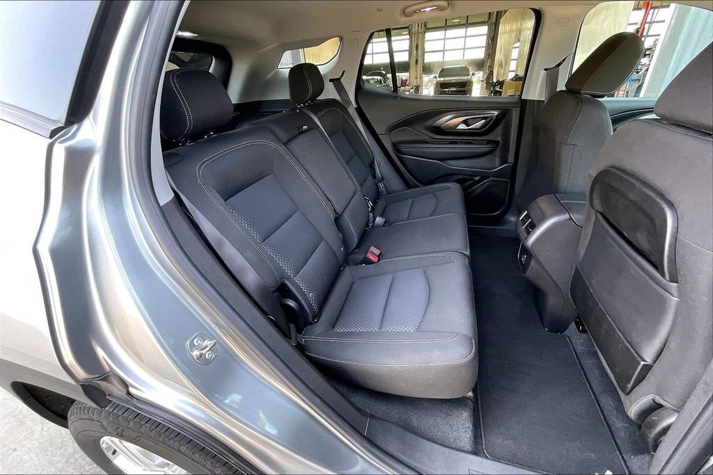 Used 2024 GMC Terrain SLE AWD/4WD image 27