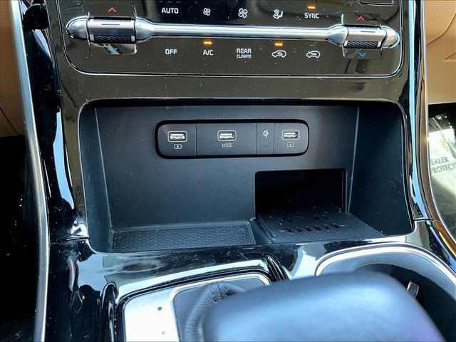 Certified 2023 Kia Carnival EX FWD image 19