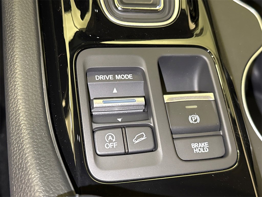 New 2025 Honda Pilot EX-L image 32