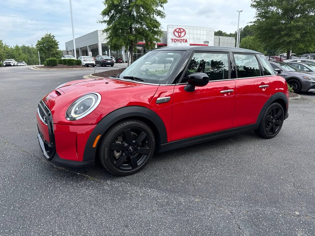 Used 2022 MINI Cooper S FWD image 1