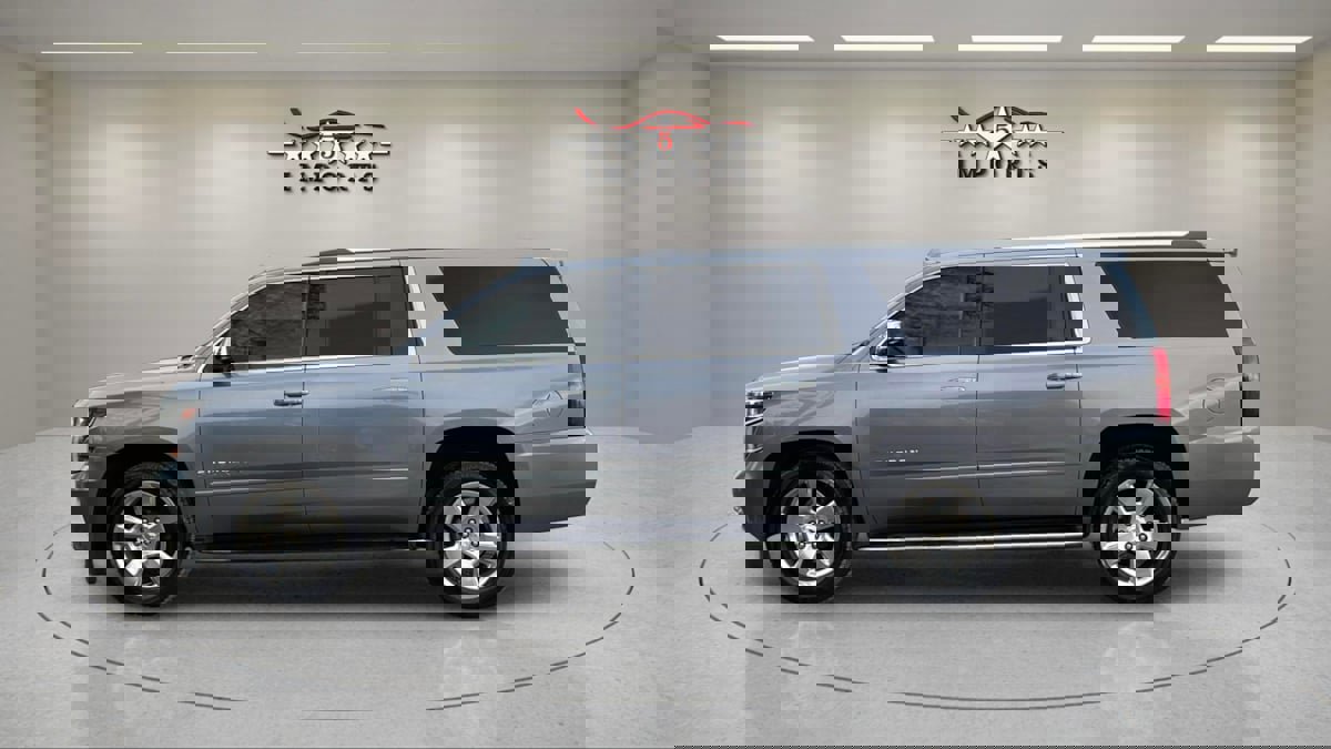 Used 2020 Chevrolet Suburban Premier w/ Premier 6.2L Value Package image 2