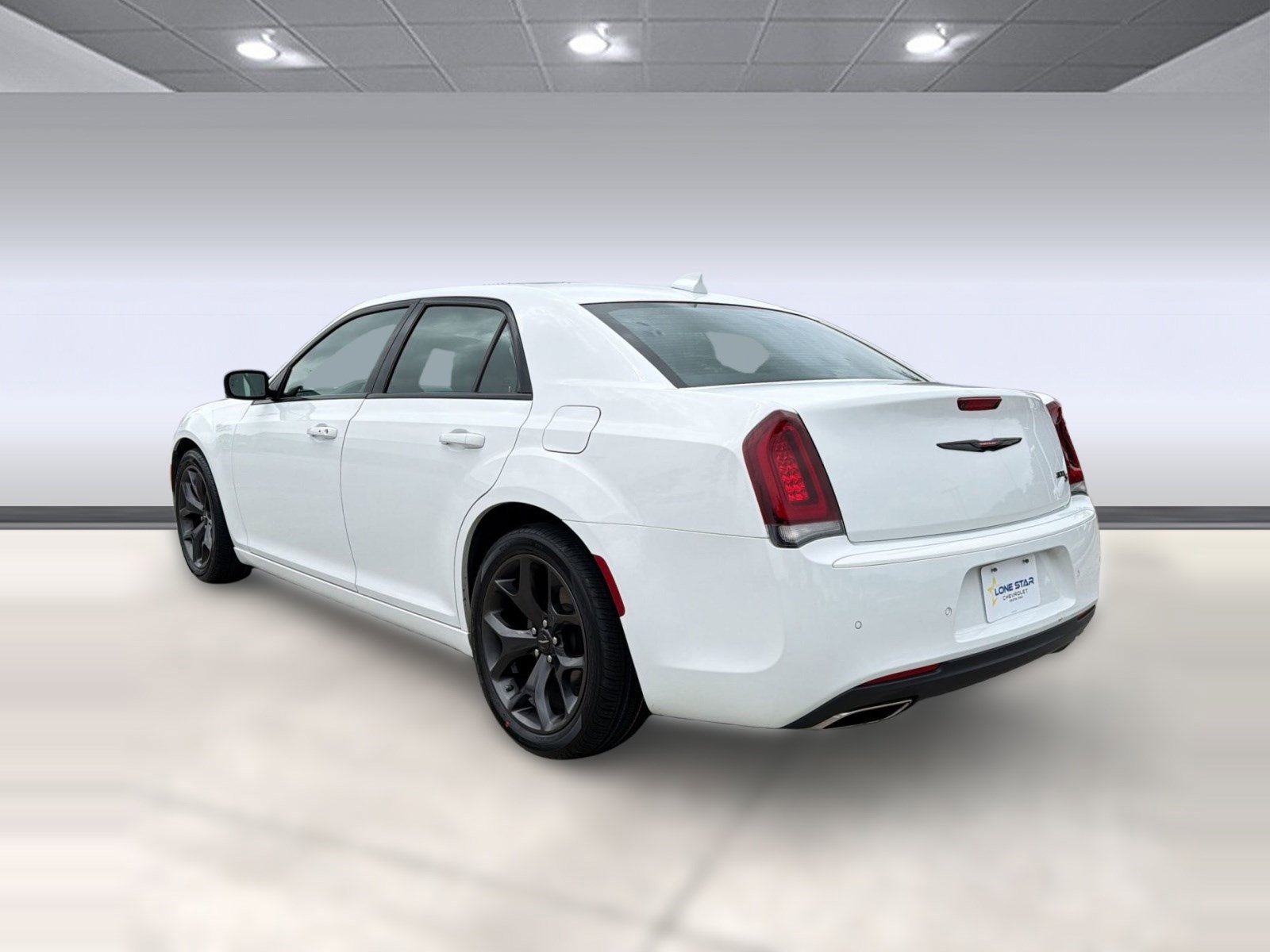 Used 2023 Chrysler 300 S RWD image 3