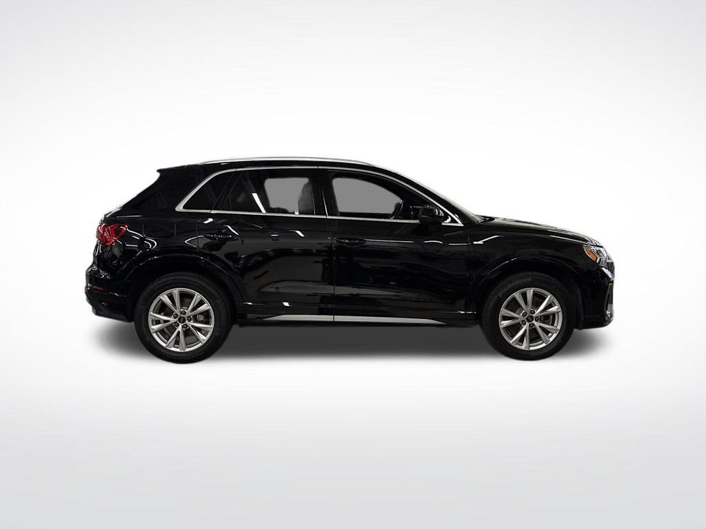Certified 2025 Audi Q3 2.0T Premium Plus w/ Premium Plus Package AWD/4WD image 6