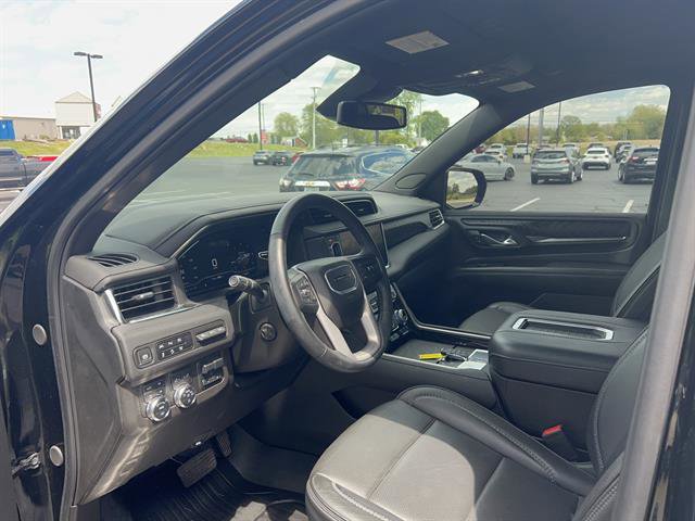 Used 2024 GMC Yukon Denali w/ Max Trailering Package AWD/4WD image 12