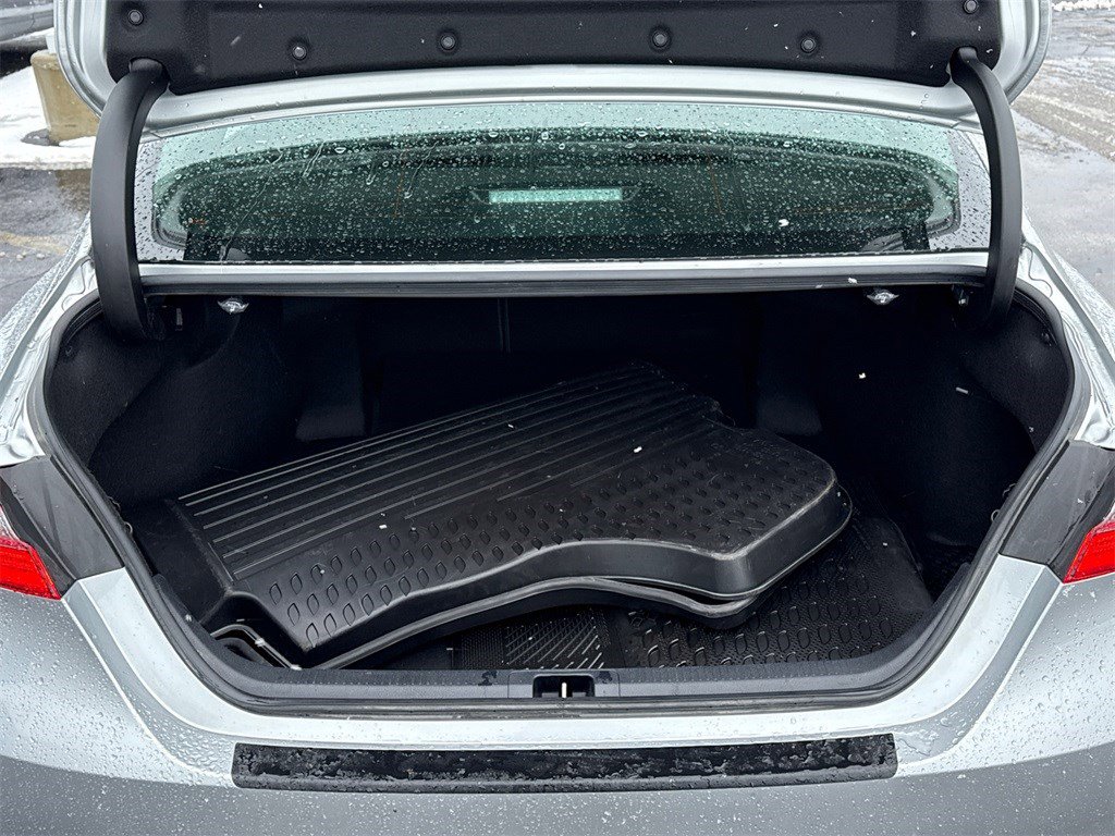 Used 2022 Toyota Camry XSE image 14